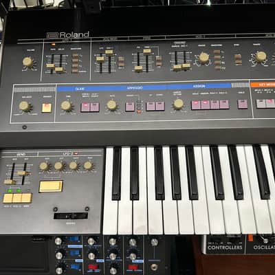 Roland Jupiter 6 61-Key Synthesizer 1983 - 1985 - Black image 2