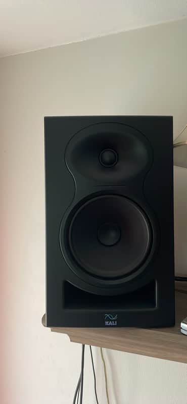 Kali Audio LP-6 Studio Monitor (Pair) 2018 - Black image 1