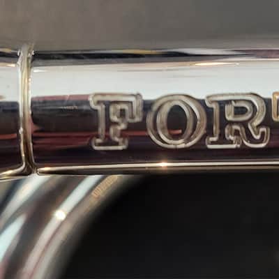 Stomvi Forte intermediate Bb Trumpet ML Bore with Mouthpiece and case - Silver Plated image 8