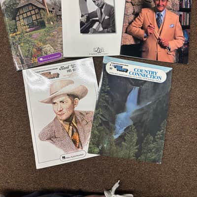 Lot of 5 Used Piano & Organ EZ Play Books including Folk, Hank Williams, Country & More!! image 1