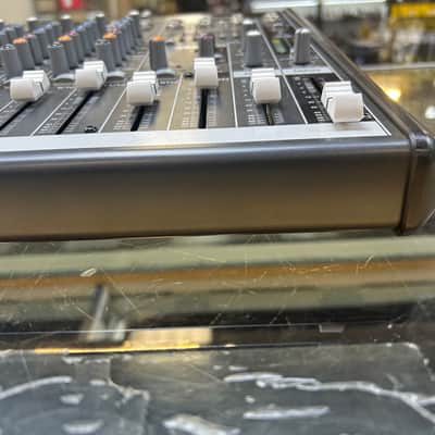 Mackie ProFX12 12-Channel Effects Mixer 2009 - 2015 - Dark Gray image 3