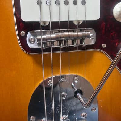 Fender MIJ Traditional II '60s Jazzmaster 2021 - Present - 3-Color Sunburst image 2