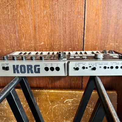 Korg Microkorg Synthesizer/Vocoder w/ mic power supply image 7
