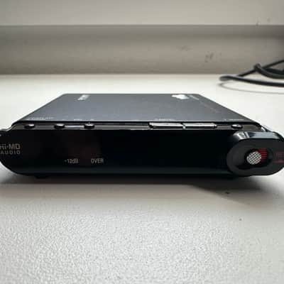 Sony MZ-M200 HI-MD Minidisc Recorder + 2 batteries + 1 HI-MD Disc + Accessories image 3