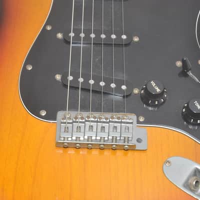 Fernandes The Revival RST-50 76s Electric guitar RefNo 7682 image 4
