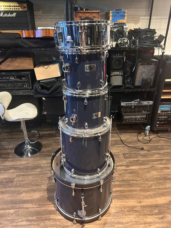 Pearl Forum Series Drum Kit - Blue image 1