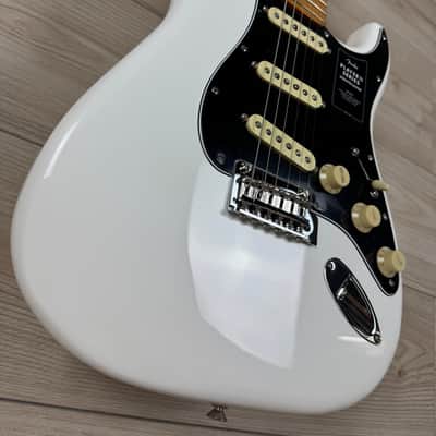 Fender Player II Stratocaster Electric Guitar Maple Fingerboard, Polar White image 4