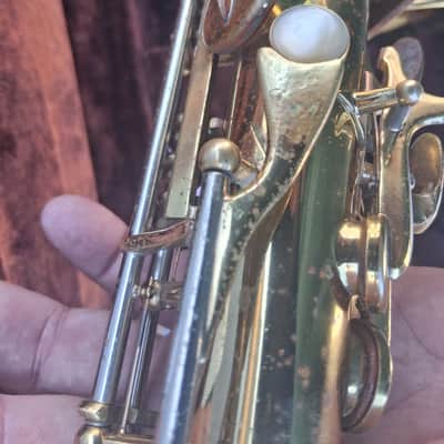 Buescher 400 top hat and cane alto saxophone 1955 - Lacquer image 11