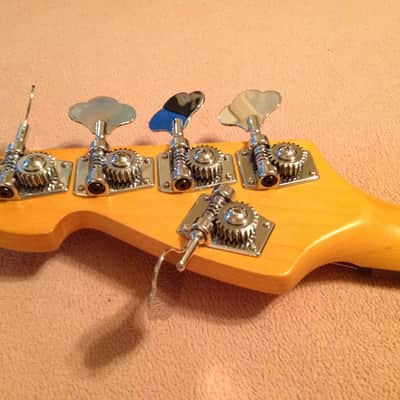 Sandberg California VM5 bass, very good condition, professional setup, extra Pyramid strings! image 3