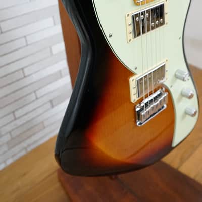 Fender Player Plus Meteora HH - 3-Color Sunburst image 8
