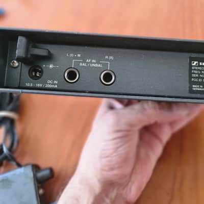 Sennheiser 🎧 Sennheiser SR 300 IEM In-Ear Monitoring Receiver – 838–870 MHz image 17