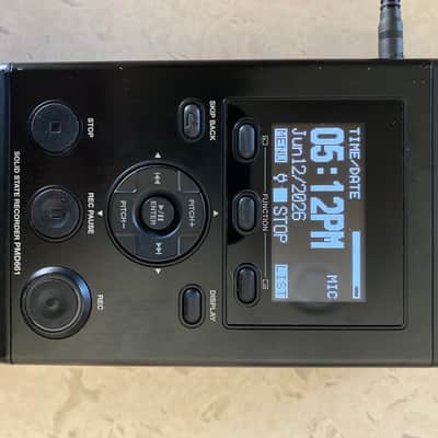 Marantz PMD661MKII 2-Channel Handheld Solid State Digital Recorder 2010s - Black image 7