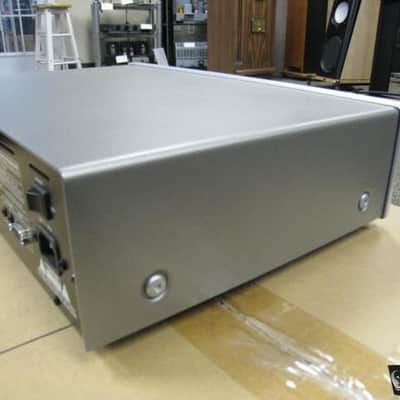 High-End NAD Masters Series M4 Tuner - Pristine Condition image 3