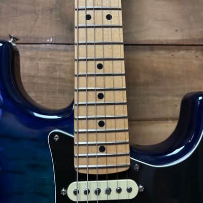2022 Fender Limited Edition HSS Strat Plus Top Blue Burst w/case image 9