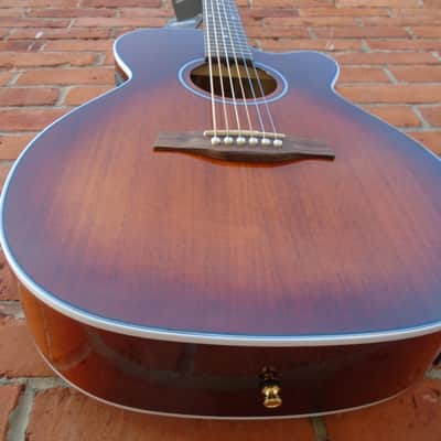 Seagull  Performer CW CH Burnt Umber Presys ll w/bag , sf image 2