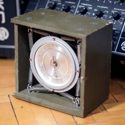 Vintage BAROMETER M-67 (USSR) fully working image 5