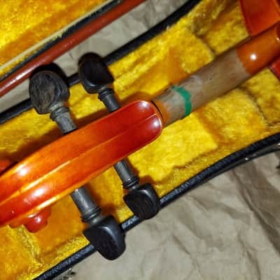 Suzuki model RR101 size 1/4 violin, Japan 1977, with case & bow, Very Good Cond image 14