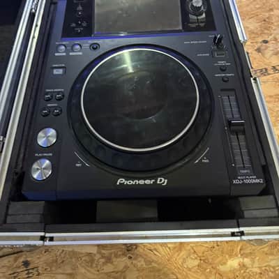 Pair of Pioneer XDJ 1000 MK2s image 7