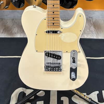 Fender Telecaster Standard Arctic White MIM White electric guitar Made in Mexico image 3