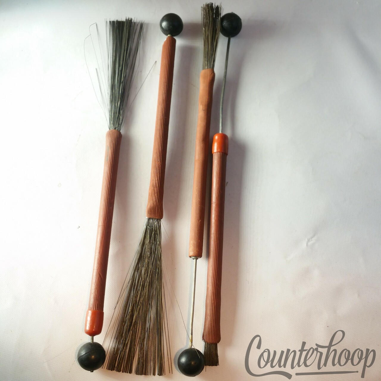 Ludwig 2x Pair Wire Brushes Jazz Snare Drum Set Sticks Retractable Ball-Tips 60s — main photograph