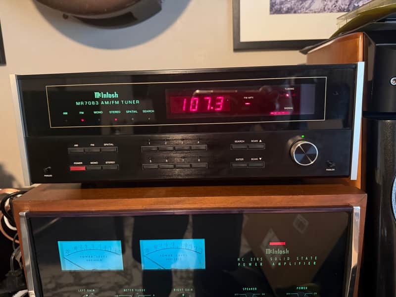 McIntosh MR7083 Stereo Solid State Tuner 1990 - 1995 - Black pristine narrow image 1