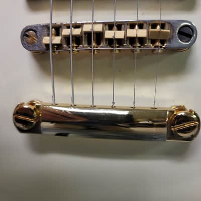 Video Demo Hohner Vintage RARE 1977 WHITE with Gold Hardware Hohner Japan L-59 Les Paul Style Electric Guitar New Strings Pro Setup Original Hard Shell Case image 4