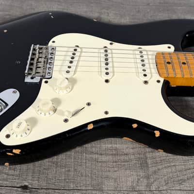 Fender V000 Serial Number American Vintage 1957 RI Stratocaster 1982 - Black image 3