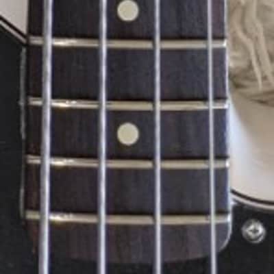 Mint Fender Player II Precision Bass guitar, Rosewood Fingerboard, Polar White - MIM image 7