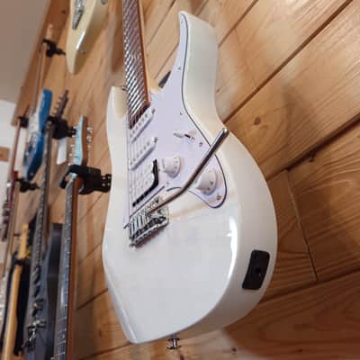 IBANEZ GRG140WH - White image 10
