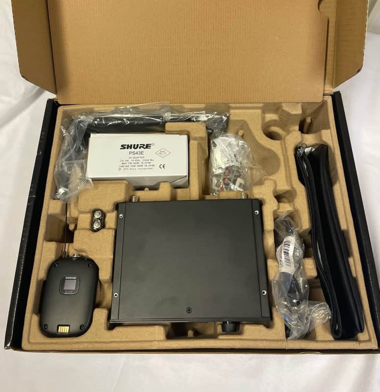 Shure SLXD4-H56 complete with beltpack and mic image 1