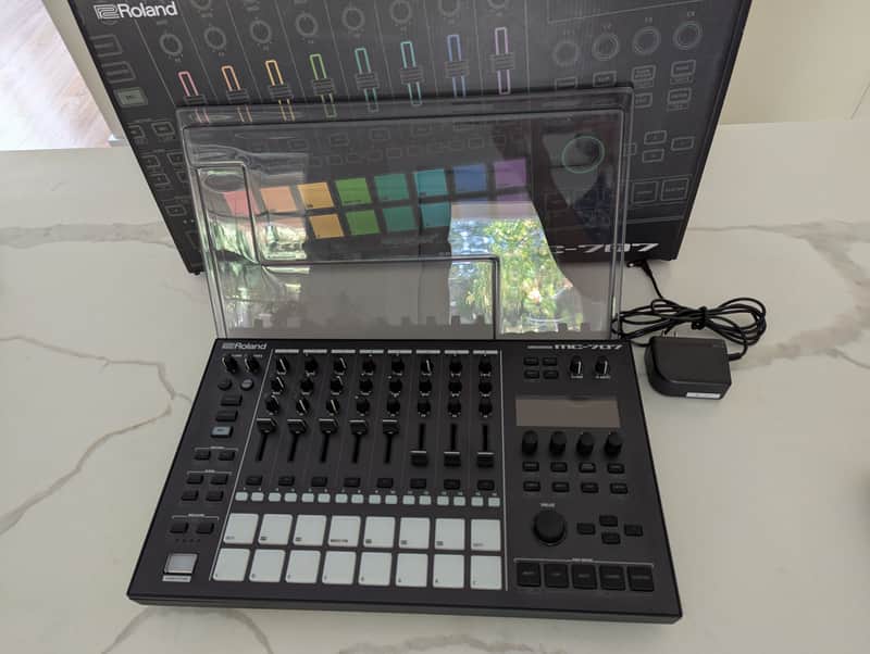 Roland MC-707 Groovebox Minty fresh image 1