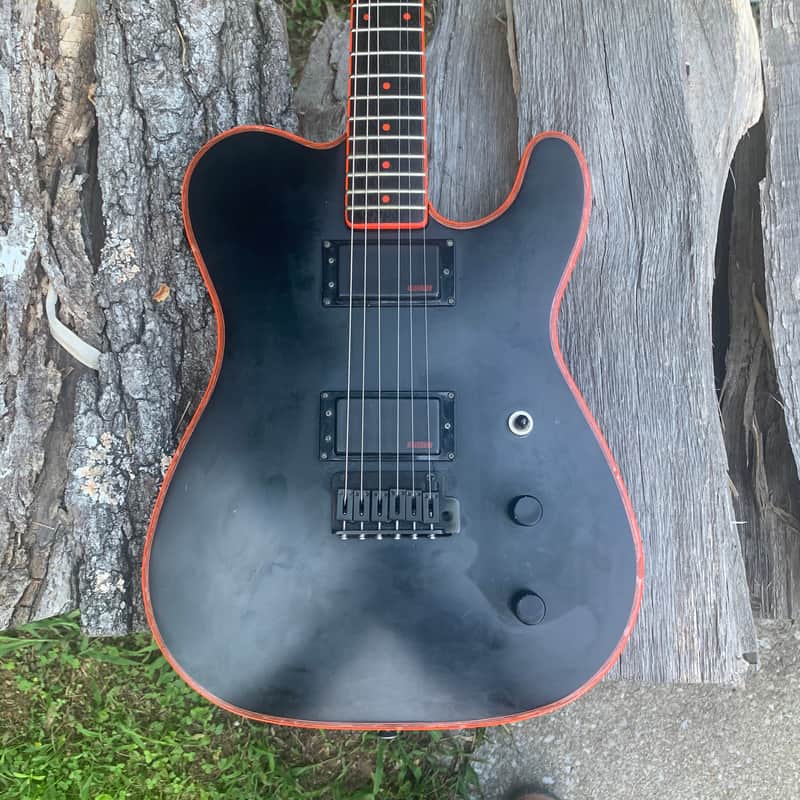 RARE Washburn Tour 24 Chicago 1984 Black/Red Binding and Dots