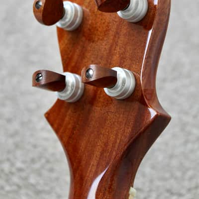 Big Island Ukulele Company K5A-CTU Artist Series 5A Curly Koa Concert Ukulele W / Carrying Case image 11
