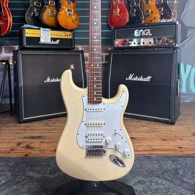 Fender Standard Stratocaster 2001 Electric Guitar image 1