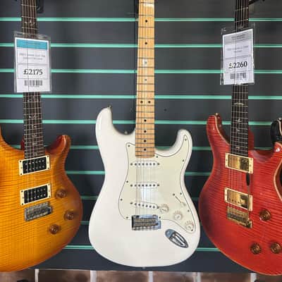 Fender Player Stratocaster Polar White 2021 Electric Guitar image 2