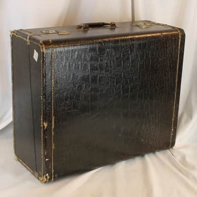 Black Italian Hard Case for Accordion 20" x 16.75 x 9.50" (50.75cm x 42.50cm x 24cm) image 1