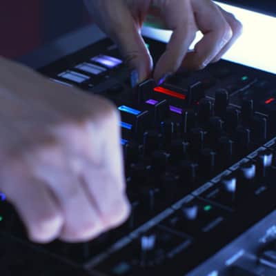 Roland TR-8S Rhythm Performer w/ MIDI Cable image 7