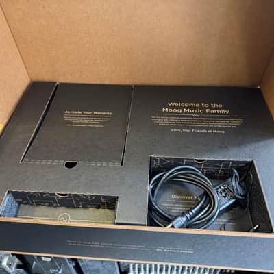 Moog Grandmother 32-Key Semi-Modular Analog Synthesizer in box //ARMENS// image 4