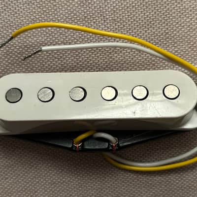 Fender Strat Single Coil 2000s - White image 1