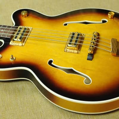 Gretsch '68 Broadkaster Reissue G6072-1968 Long Scale Hollow-Body Bass image 2