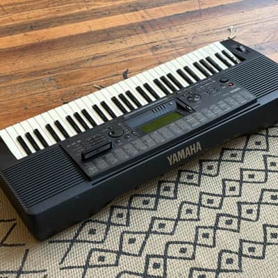 YAMAHA PSR-620 Portatone Keyboard | Reverb Italia