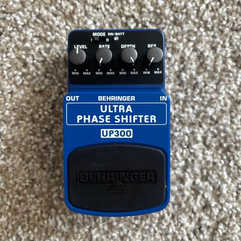 Behringer UP300