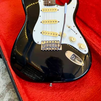 MIJ Fender Stratocaster ST62 SQUIER E serial c 1985 - Black original vintage Japan Fujigen image 3