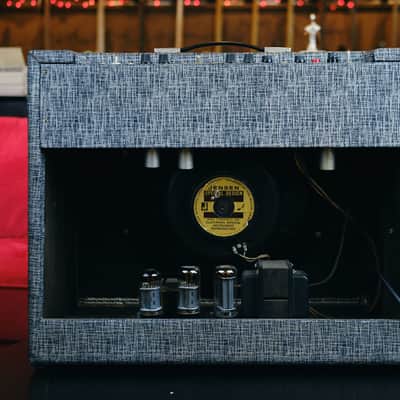 Supro 1965 697T / S6497 Combo Tremolo Valco Thunderbolt 1x15 Combo Guitar amplifier - With Original Jensen Speaker image 14