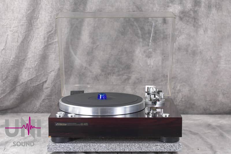 Victor QL-A70 Auto-Lift Stereo Record Player in Good Condition image 1
