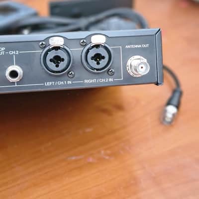 T.Bone the t.bone IEM 200T + IEM 200R In-Ear Monitor Set UHF/PLL 820-844MHz image 22