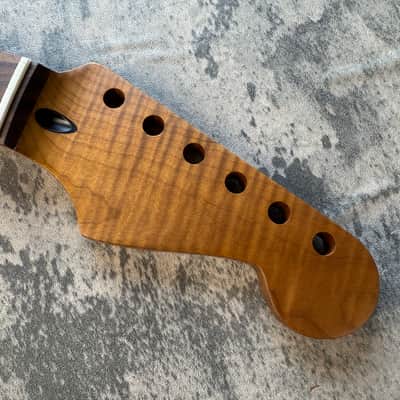 BMC Guitar 5AAAAA FLAME MAPLE Neck Strat® Stratocaster® 22 Fret Roasted With Rosewood Fingerboard Nitro Lacquer 9.5 Radius  STFRM5A #6 image 2