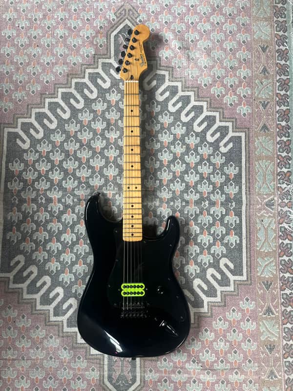 Fender Standard Stratocaster - 2005 - Black - Upgraded hardware and pickup image 1