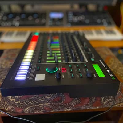 Roland TR-8S AIRA Rhythm Performer with Sample Playback 2018 - Present - Black image 3