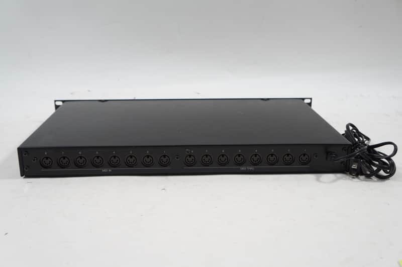 SALE Ends May 31] YAMAHA MJC8 MIDI PATCHBAY 8 in / 8 out MIDI